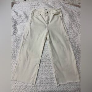 Zenana off white Jeans size 31, cropped wide leg, stretchy.